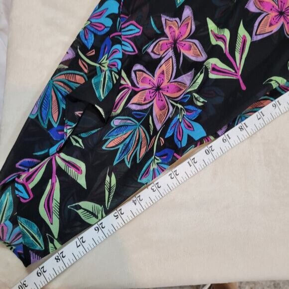 Guess‎ Elana Black Floral Wide Leg Halter Jumpsuit - Size 6 - Picture 10 of 11